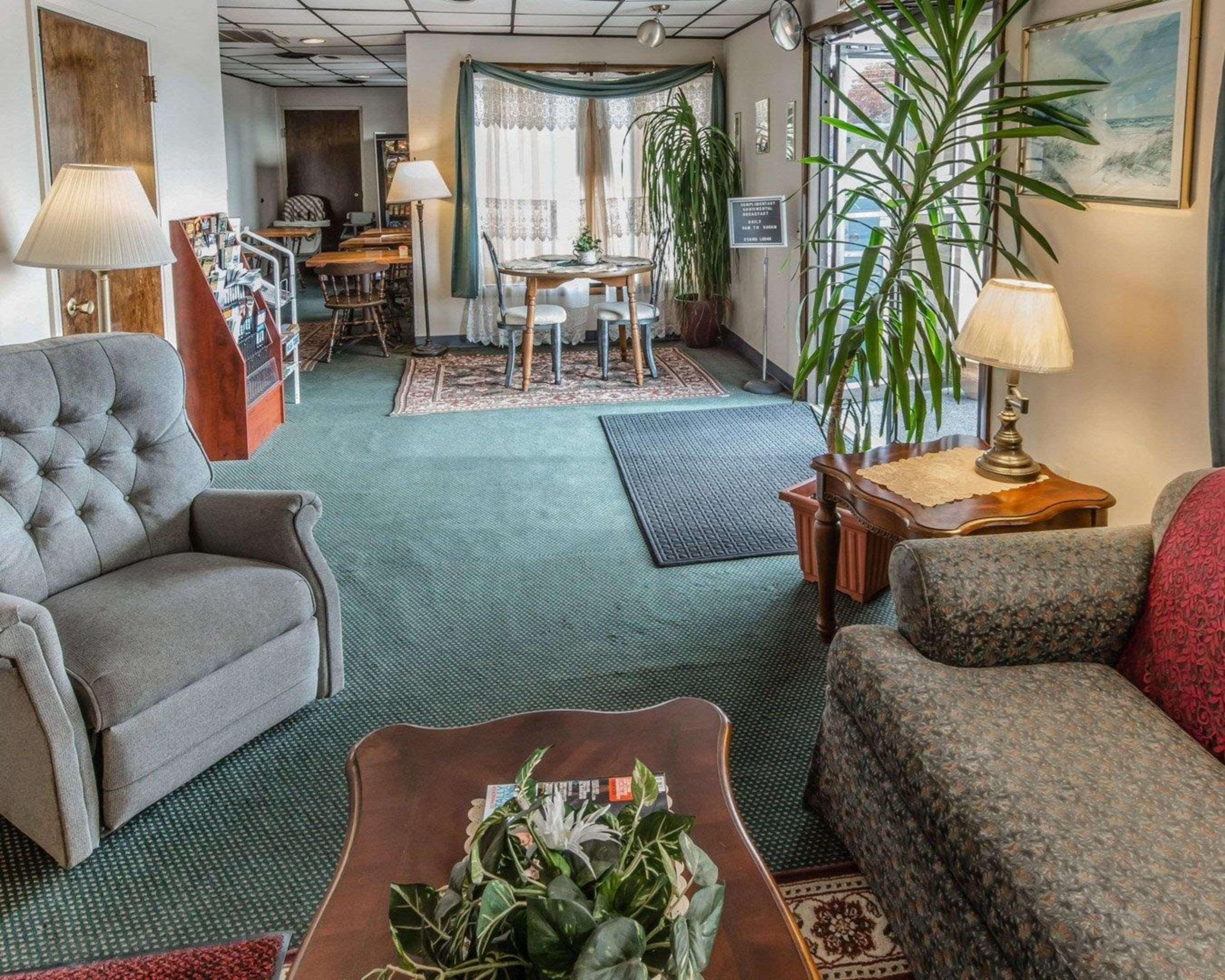 Econo Lodge Altoona I-99 מראה חיצוני תמונה