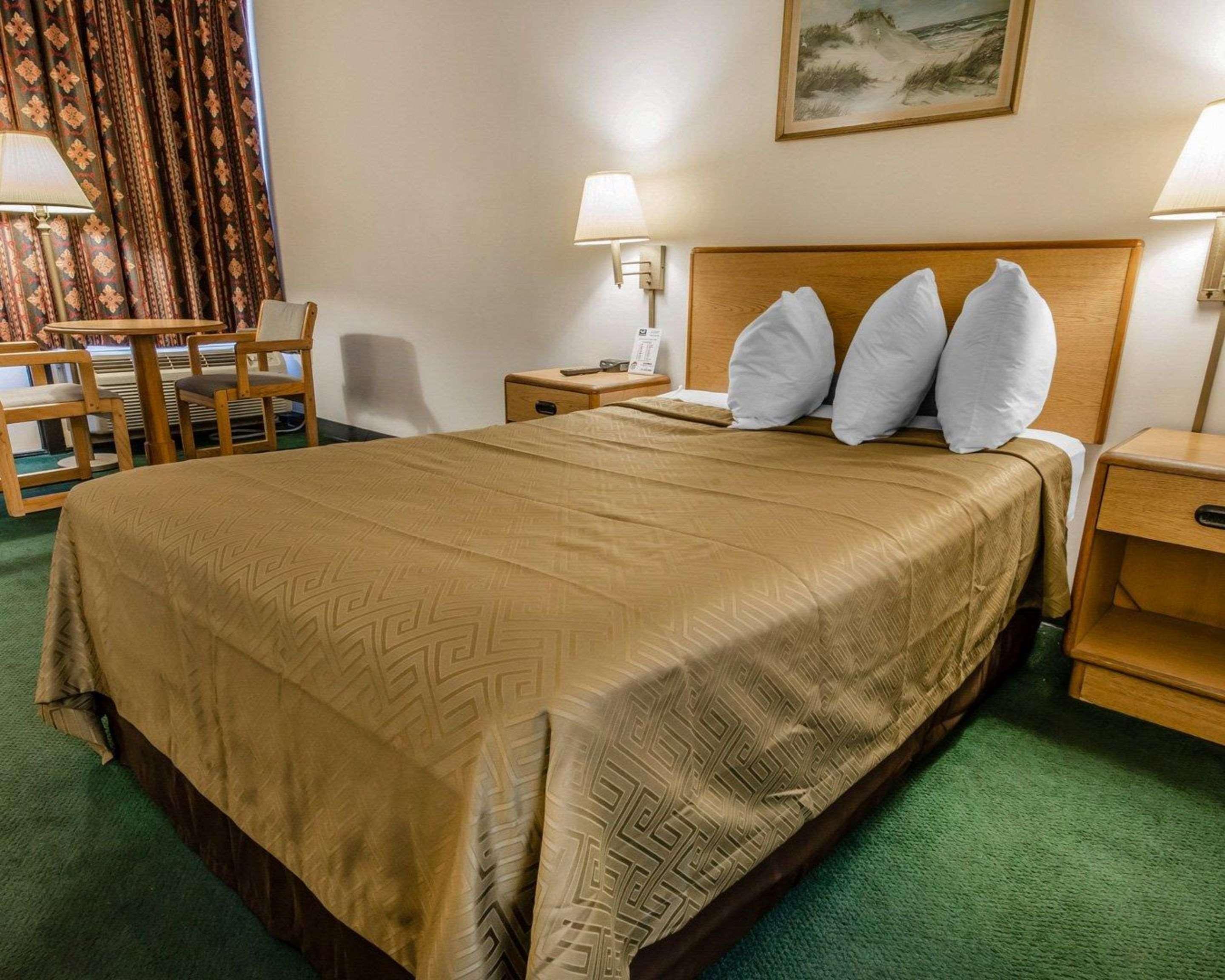 Econo Lodge Altoona I-99 מראה חיצוני תמונה