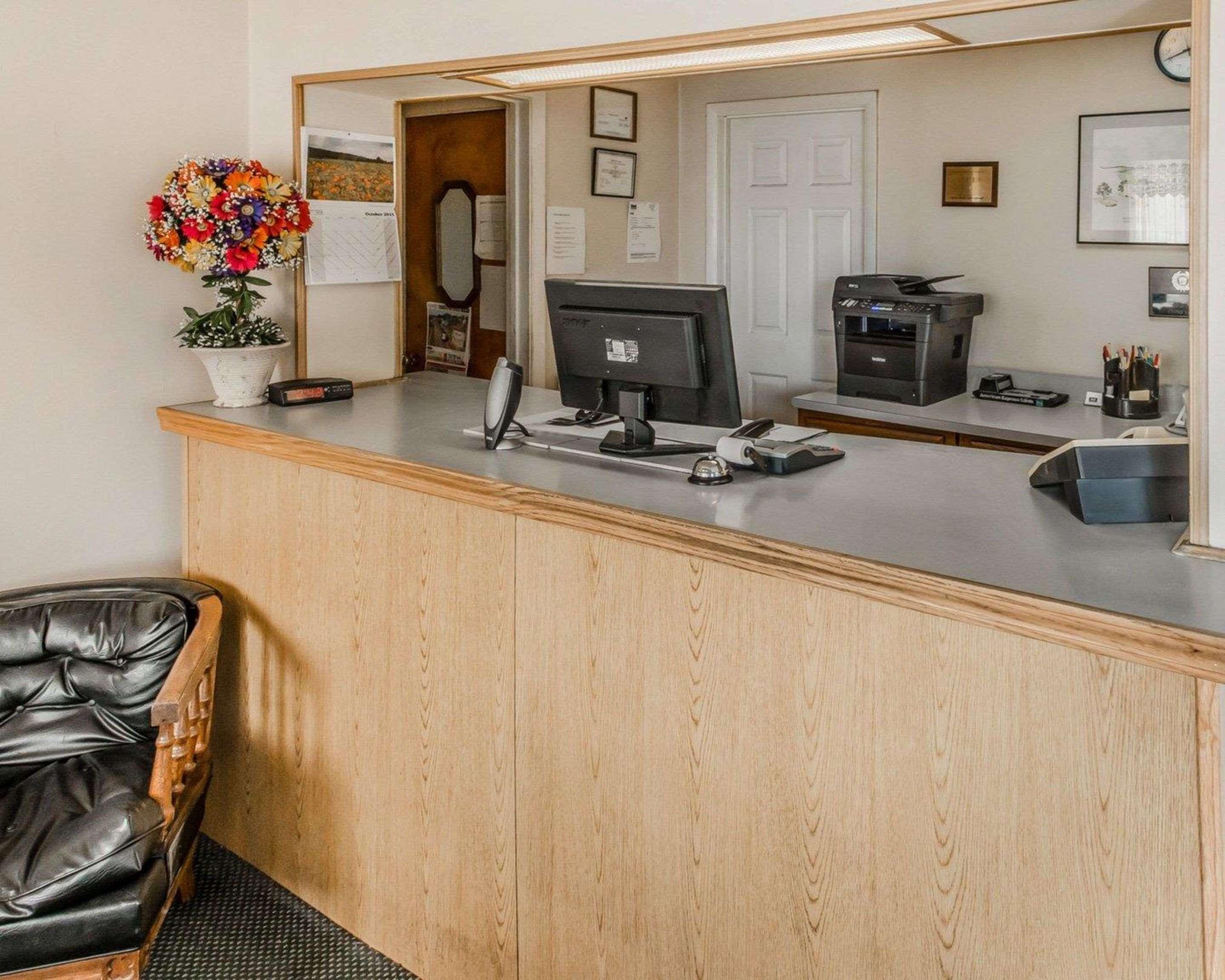 Econo Lodge Altoona I-99 מראה חיצוני תמונה